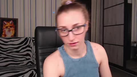 Snapshot of vikaericka chatting on 03/09/25, 08:31 Vika online show from 03/09/25, 08:31