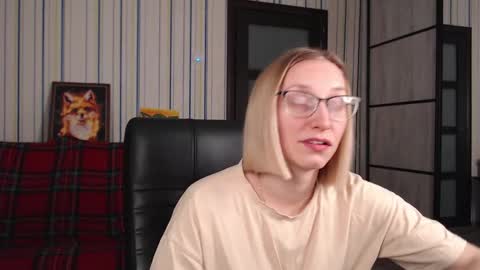 Vika online show from 12/05/25, 02:09