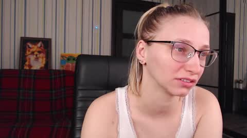 Vika online show from 03/19/26, 06:56