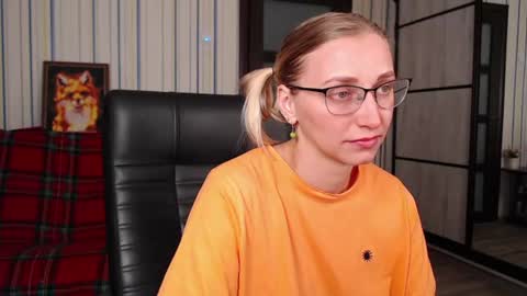 Snapshot of vikaericka chatting on 07/16/26, 04:24 Vika online show from 07/16/26, 04:24