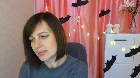 Vika online show from 10/30/25, 05:31