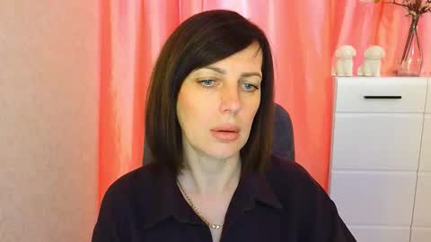 Vika online show from 11/15/25, 10:23