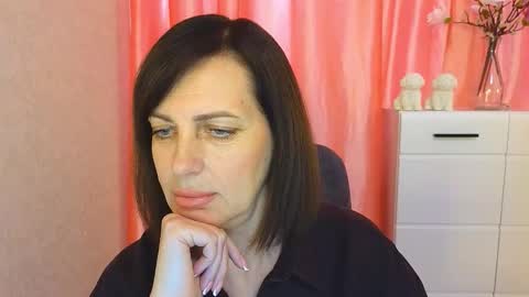 Vika online show from 11/23/25, 11:21