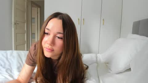 Snapshot of vikawels chatting on 07/05/26, 11:50 Vika online show from 07/05/26, 11:50