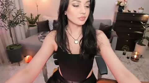 Viki Bellson online show from 06/24/26, 06:29