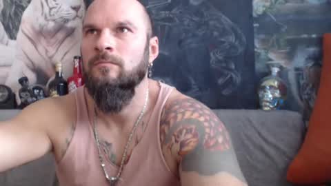 Snapshot of viking_me chatting on 01/12/25, 10:02 viking online show from 01/12/25, 10:02