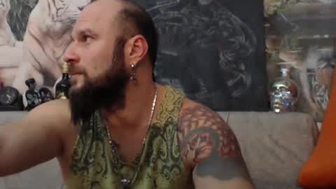 Snapshot of viking_me chatting on 01/13/25, 07:10 viking online show from 01/13/25, 07:10