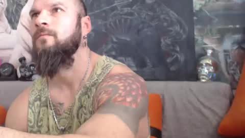 Snapshot of viking_me chatting on 01/17/25, 11:27 viking online show from 01/17/25, 11:27