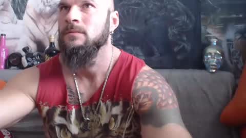 Snapshot of viking_me chatting on 02/17/25, 11:02 viking online show from 02/17/25, 11:02