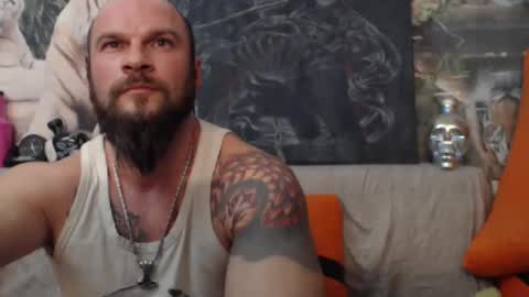 Snapshot of viking_me chatting on 02/27/25, 08:42 viking online show from 02/27/25, 08:42