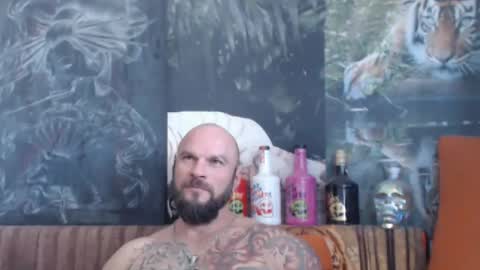 Snapshot of viking_me chatting on 09/19/25, 07:10 viking online show from 09/19/25, 07:10