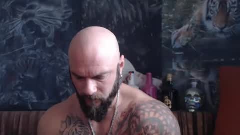Snapshot of viking_me chatting on 10/03/25, 06:21 viking online show from 10/03/25, 06:21