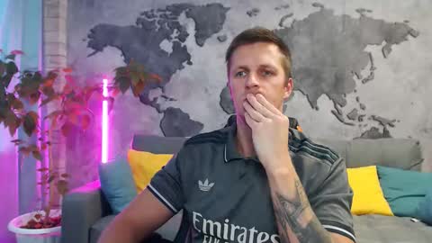 vikingchrisss online show from 10/31/25, 10:49