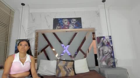 Snapshot of vikitomson chatting on 12/22/24, 01:11 vikiTomson online show from 12/22/24, 01:11