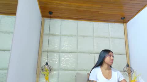 Snapshot of vikitomson chatting on 09/15/25, 01:11 vikiTomson online show from 09/15/25, 01:11