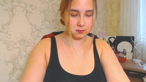 Snapshot of vikiwaitingforyou chatting on 05/15/26, 12:45 Vitoria online show from 05/15/26, 12:45