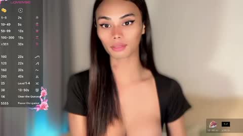 Snapshot of vikkylustfull chatting on 06/08/26, 03:12 vikkylustfull online show from 06/08/26, 03:12