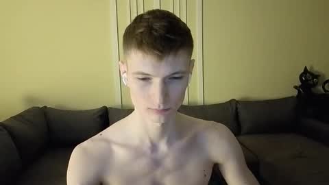 Snapshot of viksons chatting on 12/21/25, 06:48 Max online show from 12/21/25, 06:48