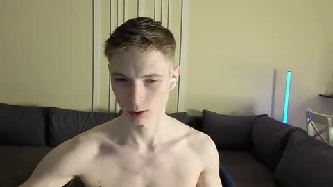 Snapshot of viksons chatting on 02/20/26, 11:27 Max online show from 02/20/26, 11:27