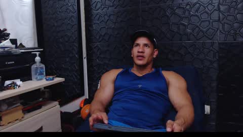 Viktor Herrera online show from 01/05/25, 11:22