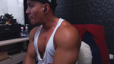 Viktor Herrera online show from 09/24/25, 02:48
