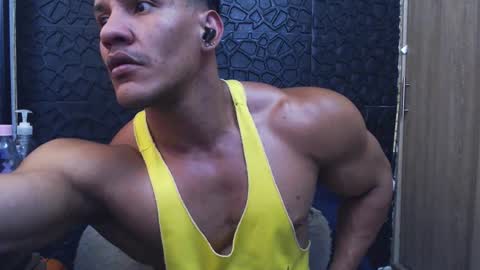 Viktor Herrera online show from 11/22/25, 05:12