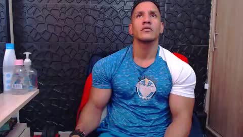 Viktor Herrera online show from 02/03/26, 06:35