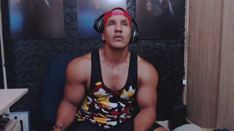 Viktor Herrera online show from 07/10/26, 06:21