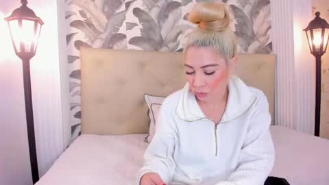 Viktoria online show from 01/04/25, 03:49