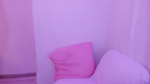 Snapshot of viktoriakiss chatting on 02/07/25, 09:26 viktoriakiss online show from 02/07/25, 09:26