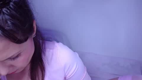 Snapshot of viktoriakiss chatting on 10/31/25, 11:17 viktoriakiss online show from 10/31/25, 11:17