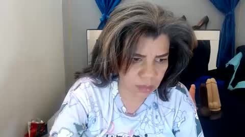 VIKY ADAMS online show from 02/05/25, 08:00