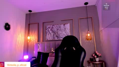 Victoria online show from 04/23/26, 10:23