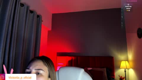 Snapshot of vikypetiteee chatting on 04/27/26, 12:52 Victoria online show from 04/27/26, 12:52