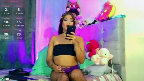 Snapshot of vikyqueen chatting on 08/08/26, 08:00 vikyqueen online show from 08/08/26, 08:00