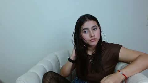 vikysexy28 online show from 03/06/25, 10:26