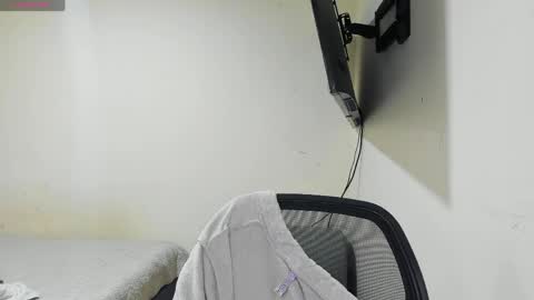 Snapshot of vinaly_y chatting on 05/29/26, 08:07 Vinaly online show from 05/29/26, 08:07