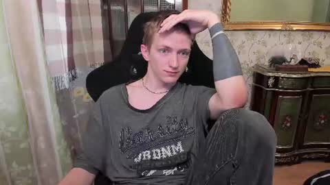 Snapshot of vince__dice chatting on 06/15/26, 03:53 Dimoooooon online show from 06/15/26, 03:53