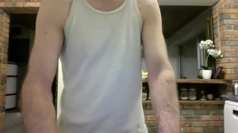 Snapshot of vince_du_80 chatting on 06/09/26, 04:02 Vince online show from 06/09/26, 04:02