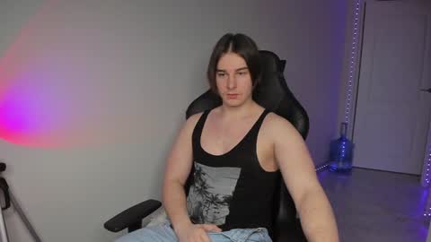 Snapshot of vincent__strong chatting on 12/14/24, 07:29 Vincent Strong online show from 12/14/24, 07:29