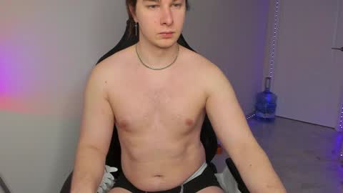 Snapshot of vincent__strong chatting on 01/20/25, 06:53 Vincent Strong online show from 01/20/25, 06:53