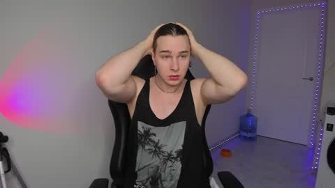 Snapshot of vincent__strong chatting on 01/22/25, 07:57 Vincent Strong online show from 01/22/25, 07:57