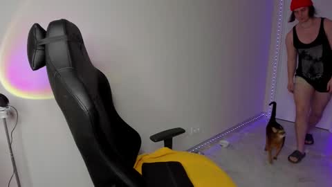 Snapshot of vincent__strong chatting on 03/01/25, 04:37 Vincent Strong online show from 03/01/25, 04:37