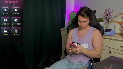 Snapshot of vincent__strong chatting on 09/27/25, 12:10 Vincent Strong online show from 09/27/25, 12:10