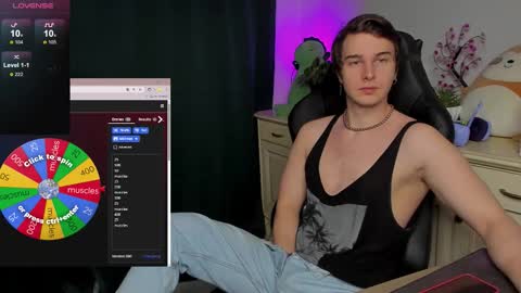 Snapshot of vincent__strong chatting on 10/25/25, 08:55 Vincent Strong online show from 10/25/25, 08:55