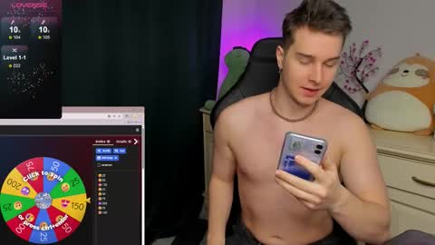 Snapshot of vincent__strong chatting on 11/22/25, 08:57 Vincent Strong online show from 11/22/25, 08:57