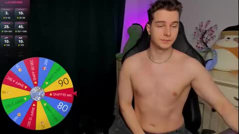 Snapshot of vincent__strong chatting on 11/26/25, 08:48 Vincent Strong online show from 11/26/25, 08:48