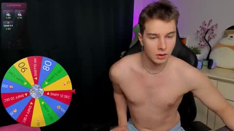 Snapshot of vincent__strong chatting on 11/27/25, 09:33 Vincent Strong online show from 11/27/25, 09:33