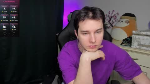 Snapshot of vincent__strong chatting on 01/09/26, 08:28 Vincent Strong online show from 01/09/26, 08:28