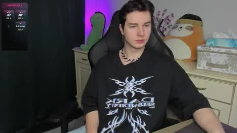 Snapshot of vincent__strong chatting on 01/14/26, 08:31 Vincent Strong online show from 01/14/26, 08:31